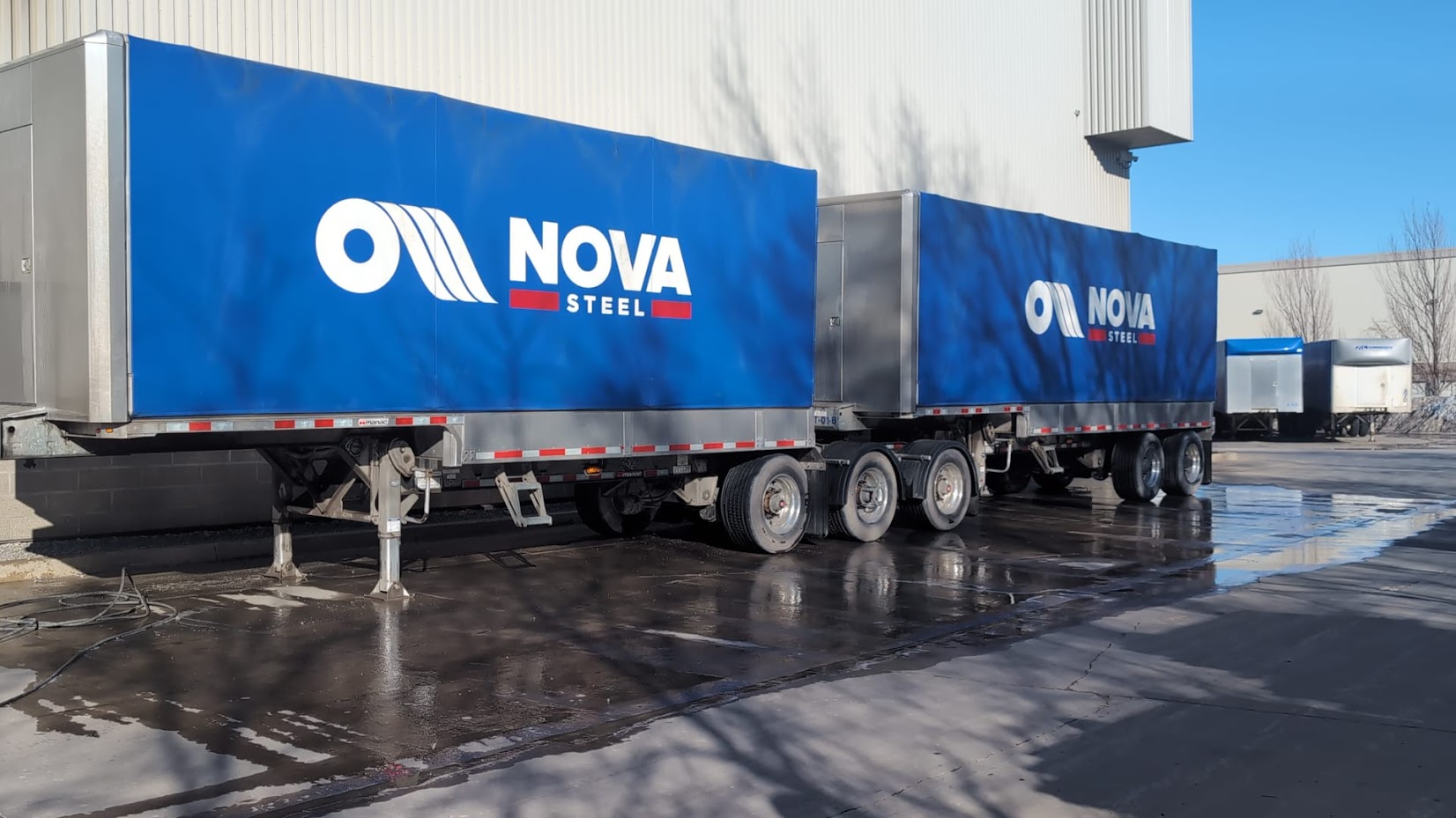 Remorques Nova Steel fraîchement lavées par L'Escouade